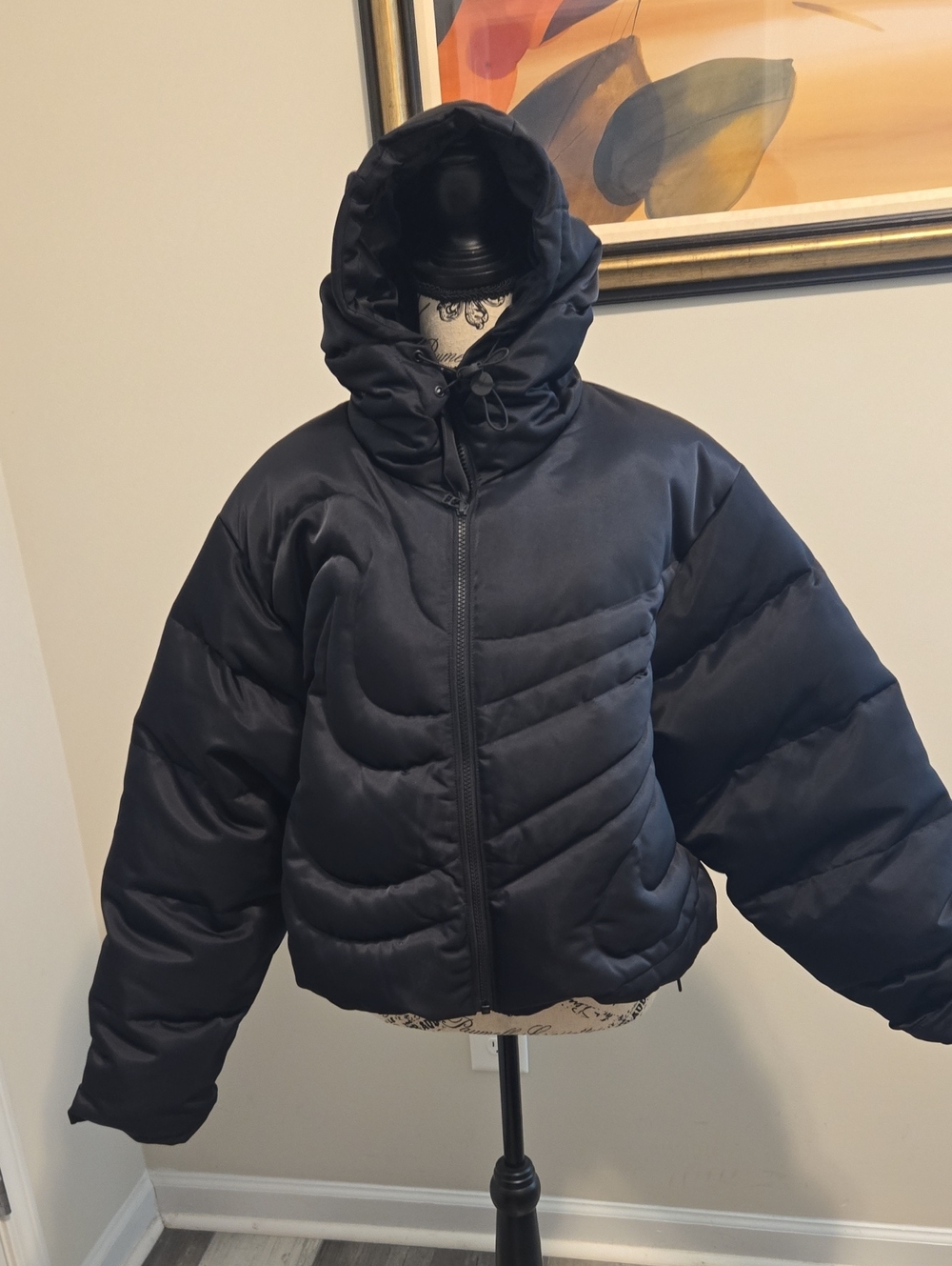 Nike Women's Black Hooded Puffer Crop Jacket